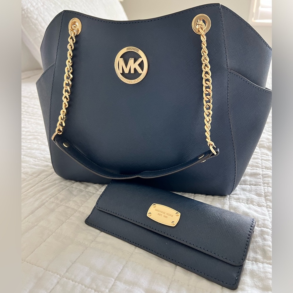 Lg Chain Shldr Tote Leather Navy Blue Michael Kors